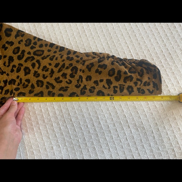 Long Sleeve Animal Print Top - Picture 10 of 16